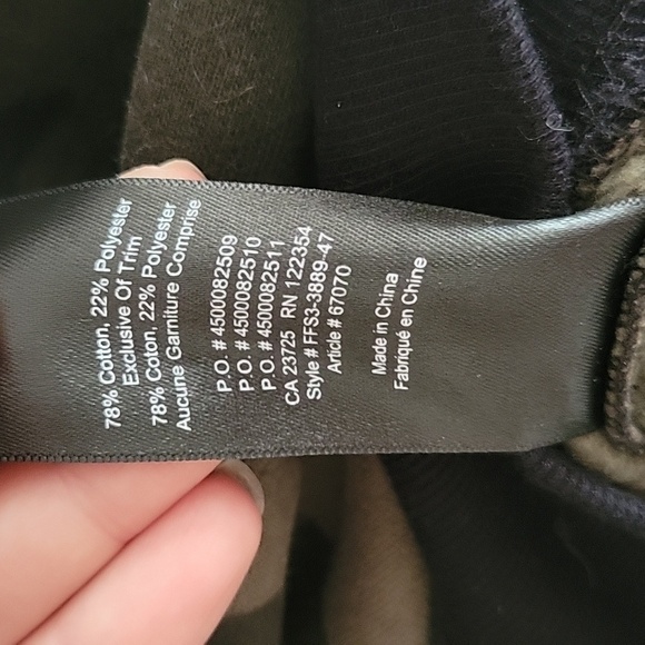 NWOT Aritzia TNA Women Black-Camouflage Sweatshirt S - Picture 5 of 8